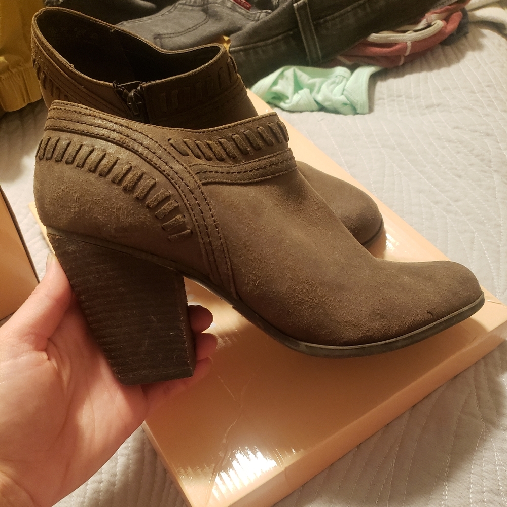 Carlos Santana ankle boots 9.5